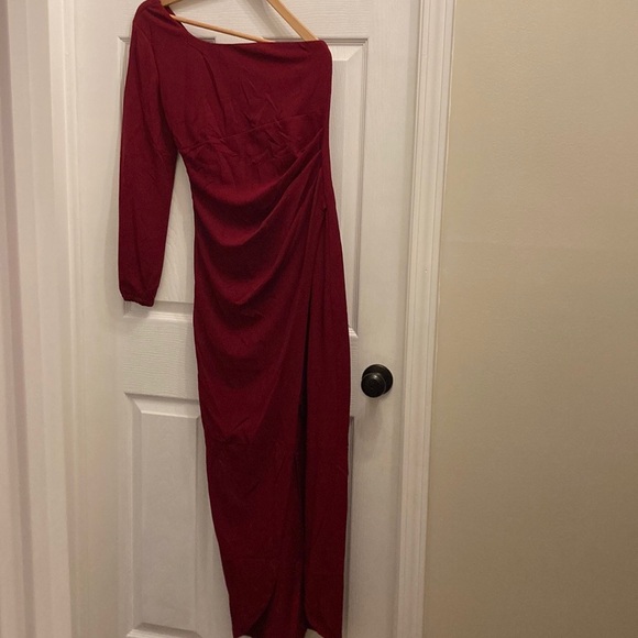NWT Zesica Burgundy one shoulder long sleeve party dress w/ slit size M - Picture 6 of 12